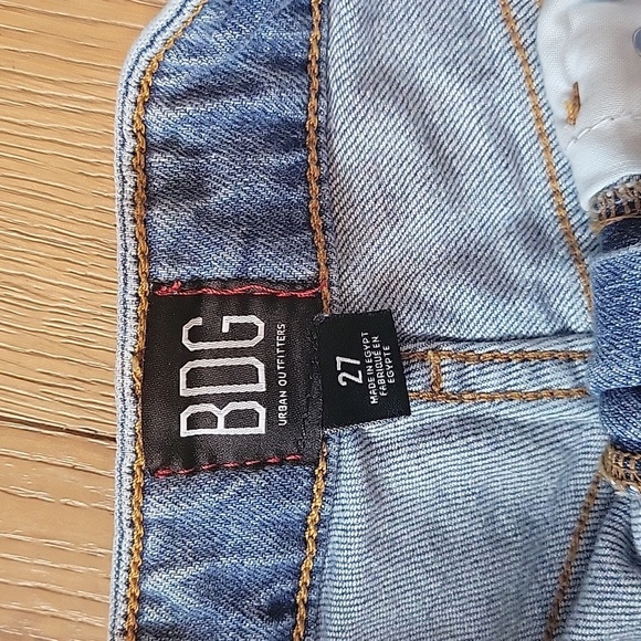 BDG Urban Outfitters High Rise Denim Jean Shorts Size 27 - Picture 3 of 5